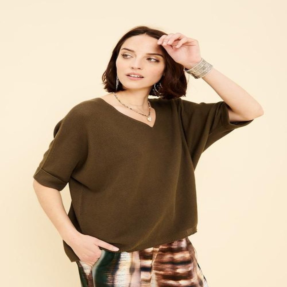Relaxed V-Neck Short Sleeve Sweater - Olive